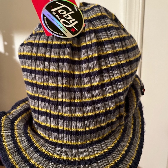 Toby & Me Reverdible Hat NWT - Picture 10 of 15
